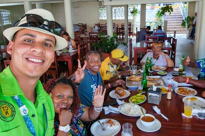 Puerto Plata Street Food : Eat Like a Local - Amparo’s Deli: a fast, flexible savory stop