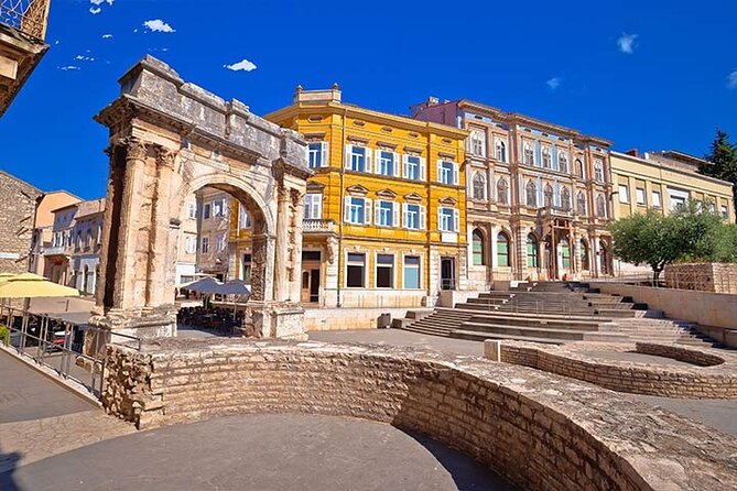 Pula Food Walking Tour - Starting at the Arena and Roman gates