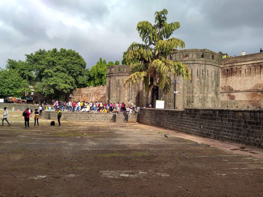 Pune:Food Walking Tour with Breakfast, Lunch & Dinner Option - The guide and the value of local explanation
