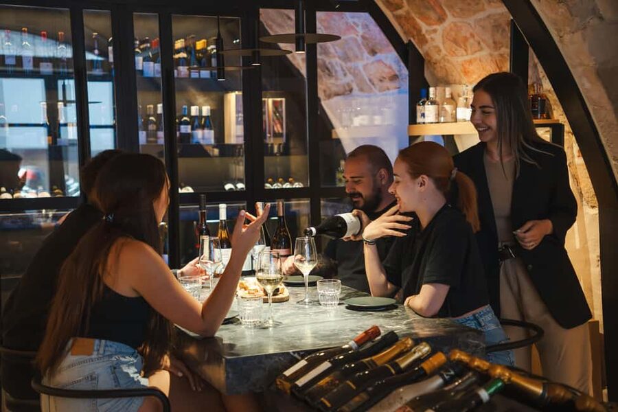 Rethymno: Cretan Wine Tasting Guided Tour with Local Food - Key points at a glance