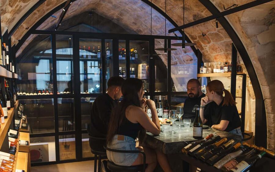 Rethymno: Cretan Wine Tasting Guided Tour with Local Food - Five Cretan wines in the heart of Rethymno