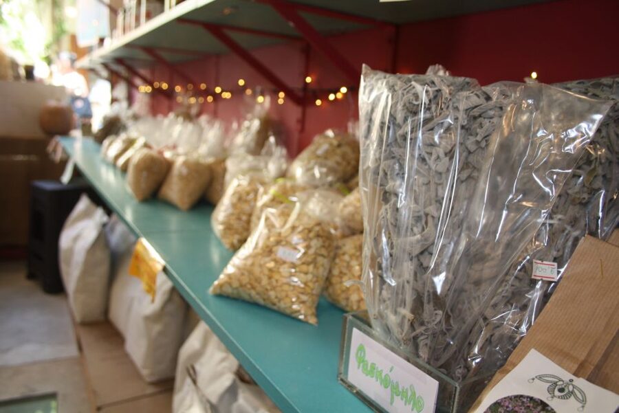 Rethymno: Private Old Town Highlights Tour with Street Food - The food shops are the real classroom