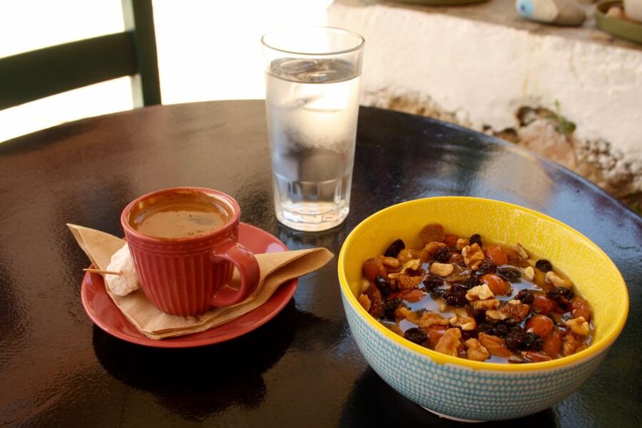Rethymno: Private Old Town Highlights Tour with Street Food - What you actually taste during the four hours