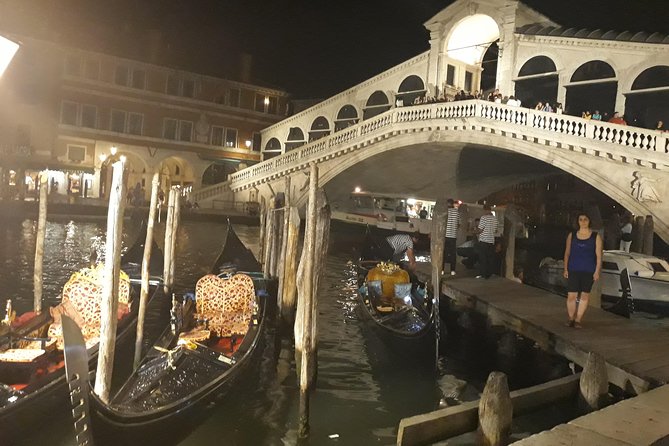 Rialto Market Food and Wine Lunchtime Tour of Venice - The Grand Canal walk and the final church square