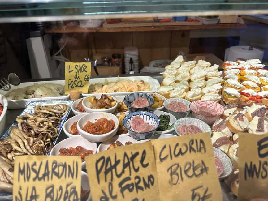 Rialto Street Food Tour & Stories: A Taste of Venice - Guide style and the local stories