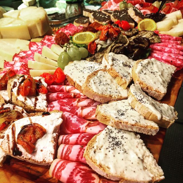 Rome: Aperitivo & Street Food Tour Delights - Via dei Coronari and the pleasure of walking between bites