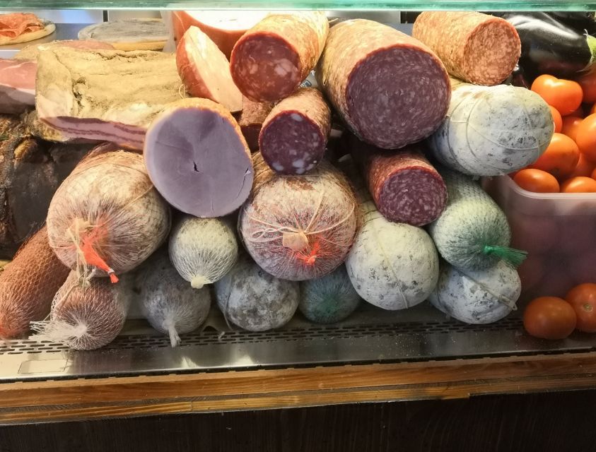 Rome: Campo de'Fiori Neighborhood Food Walking Tour - Meeting details and practical planning