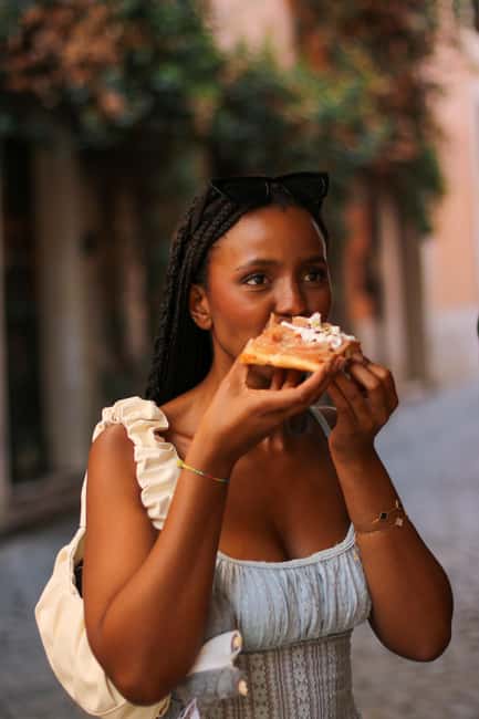 Rome: Historic City Center Local Food Tour - Trastevere: cobbled streets and everyday Roman bites