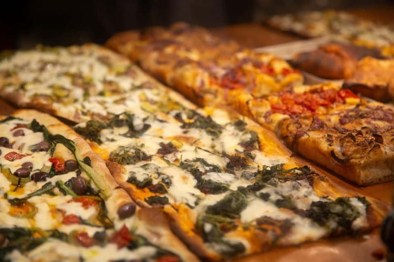 Rome: Local Food and Wine Tour in Trastevere & Heart of Rome - A quick taste of street food at Arrostreet