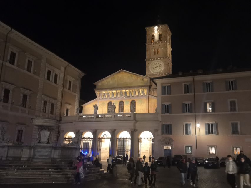 Rome: Trastevere & Campo de Fiori Street Food Walking Tour - Piazza Farnese and the walk across the Tiber