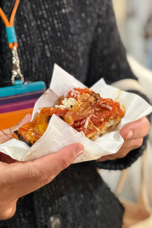 Rome: Trastevere & Tiber Island Street Food Tour at Sunset - Piazza Trilussa and Rome after dark
