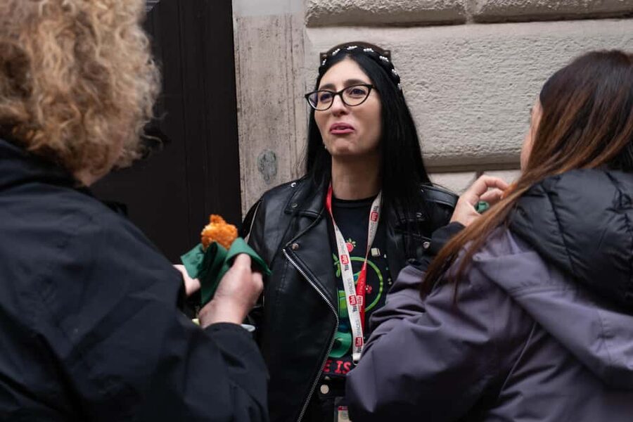 Rome: Vegan Street Food Tour with Local Guide - Pompey’s Theatre and Roman street food