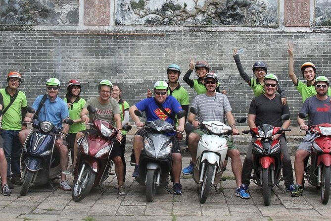 Saigon city tour & Street food - District 5’s fashion street and District 4