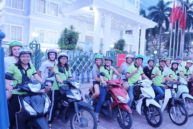 Saigon city tour & Street food - The old apartment and street food area
