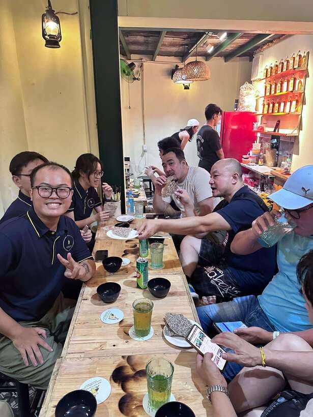 Saigon: Craft Beer & Local Food Experience Tour On Motorbike - What the guides add to the evening