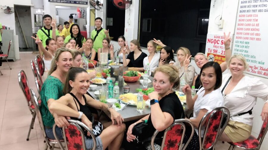 Saigon: Day-Night Sights & Local Food Tour l Female Option - District 7 and Starlight Bridge