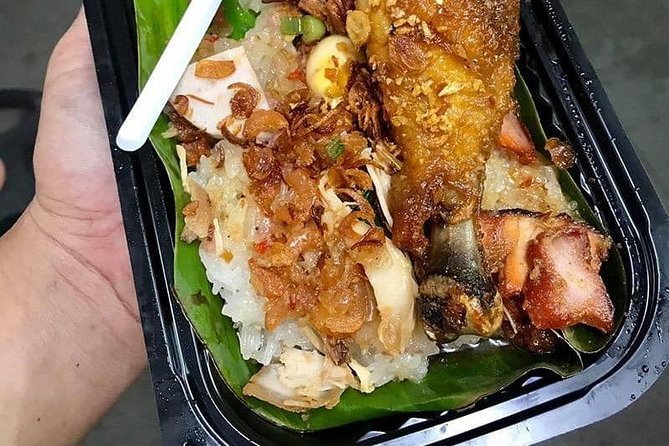 Saigon Homies - Street Food Tour By Motorbike/Car/Walking - Riding through Saigon after dark