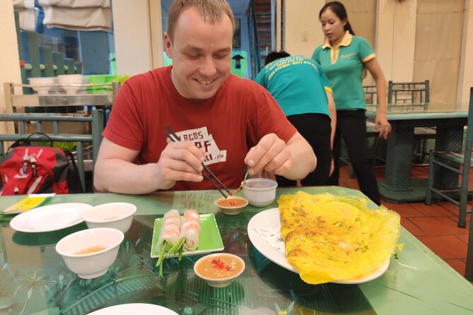 Saigon Motorbike Night Street Food Tour - How the food tasting works