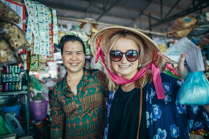 Saigon Night Bites on Foot: Local Vendors, Stories & Sweet Finish - Starting at the Fine Arts Museum at 5 p.m.