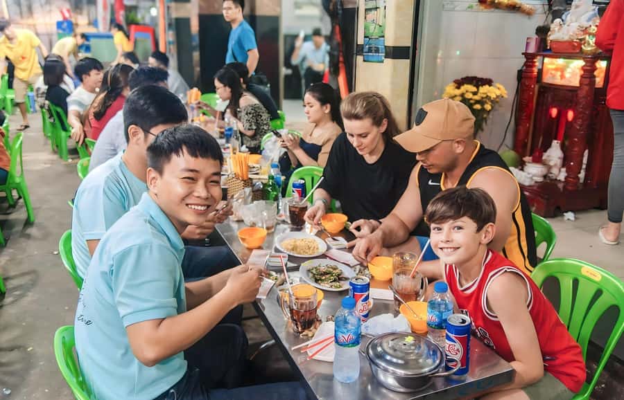 Saigon: Street Food Tasting & Sightseeing Tour by Motorbike - What the sightseeing adds