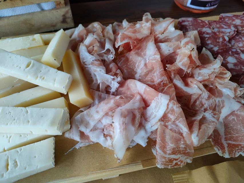Salò: Tasting of 4 Valtenesi wines with local food - Practical tips for a smoother visit