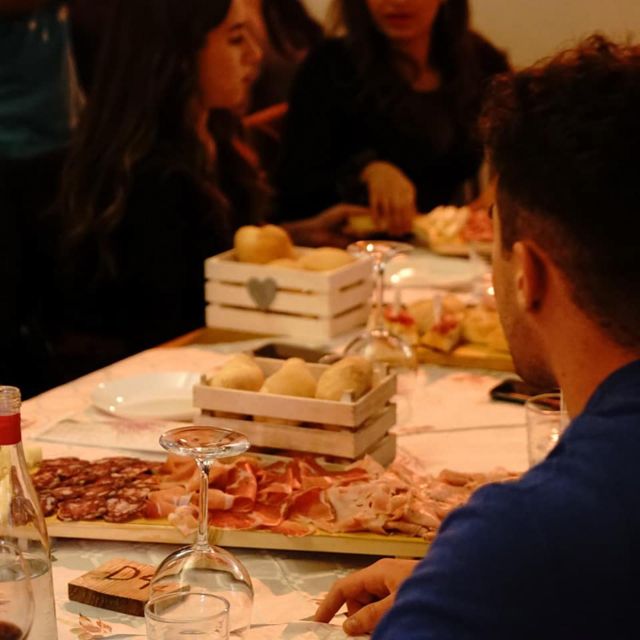 Salò: Tasting of 4 Valtenesi wines with local food - Four Valtenesi wines, not one generic tasting