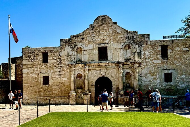San Antonio Centre Food Tour of 6 Tastings with Tacos & Ice Cream - The River Walk is more than a restaurant strip