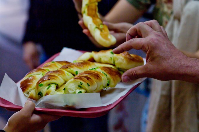 San Francisco Chinatown Food Tour - New Hollywood’s cha siu bun
