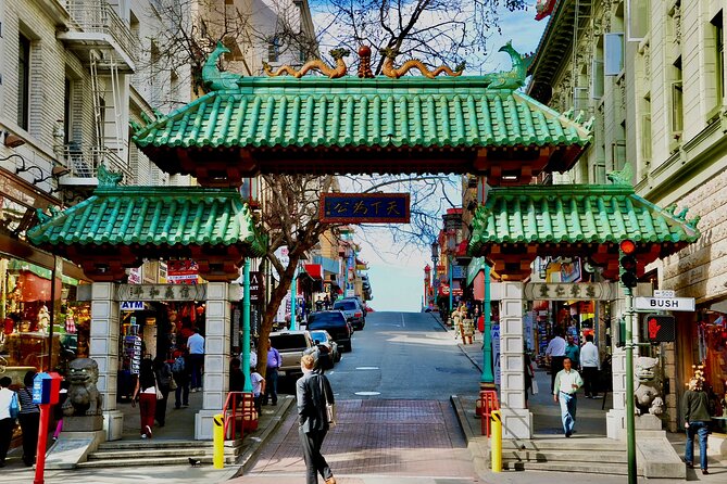 San Francisco North Beach & Chinatown Food Tour with 5 Tastings - North Beach: pizza, coffee, and the old Italian quarter