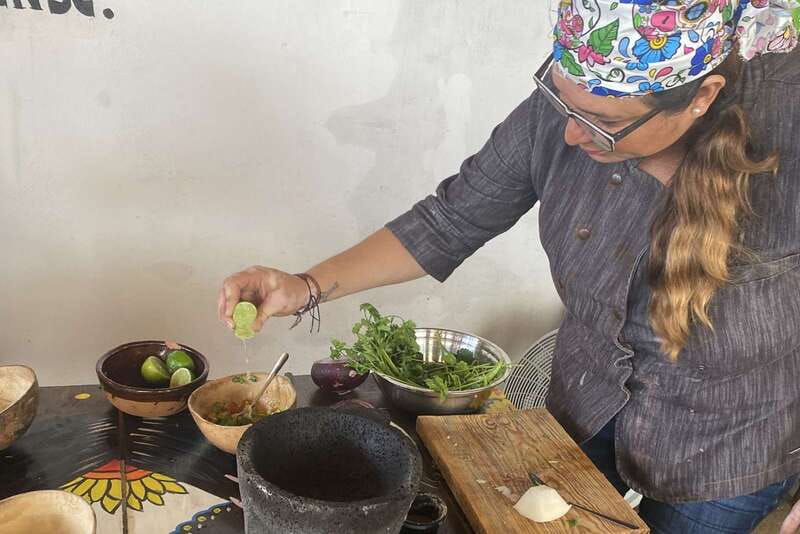 San José town : Cooking class,mexican Empanadas y antojitos - Starting with vegetables from the garden