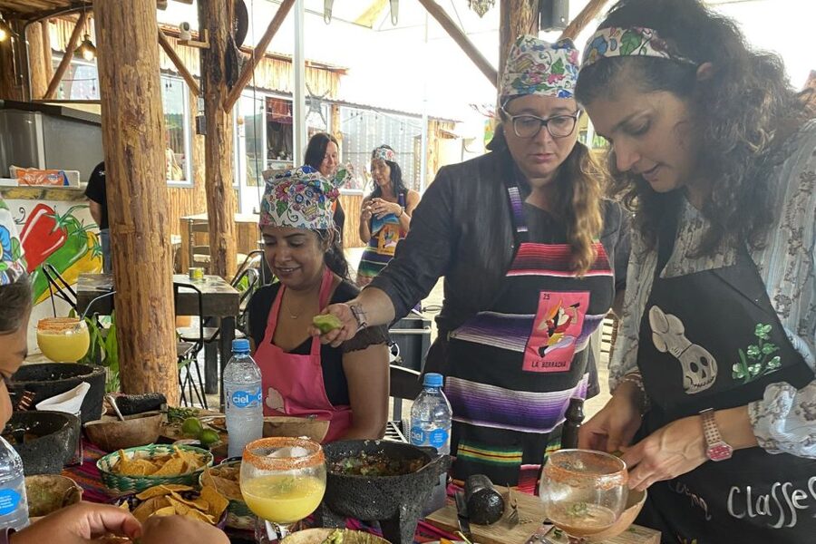 San José town : Cooking class,mexican Empanadas y antojitos - What the $141 price really buys