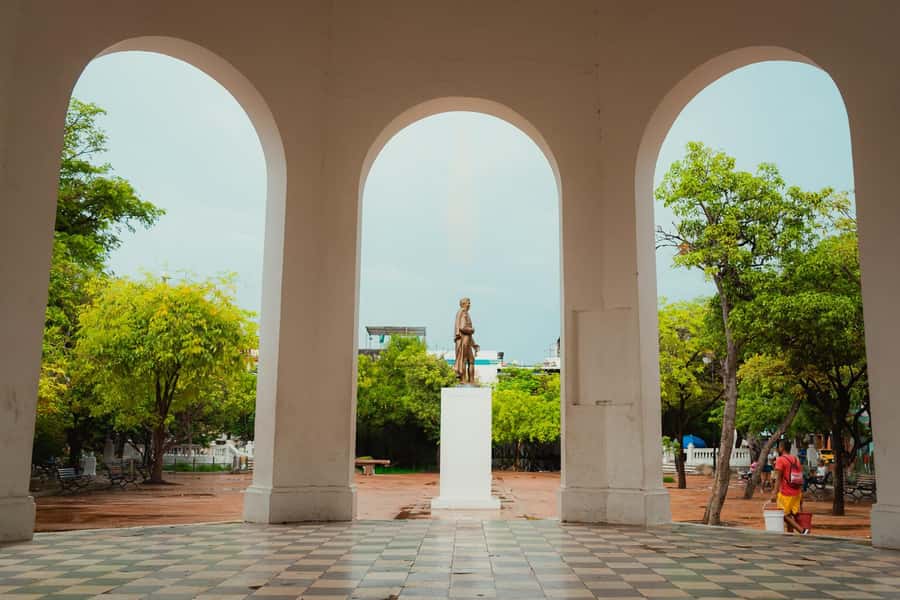 Santa Marta Street Food Tour - The Cathedral area and Santa Marta’s street food stalls