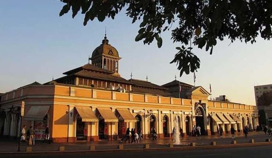 Santiago: Best Street Food Tour With A Local Guide - Mercado Central: a look at Santiago’s food trade