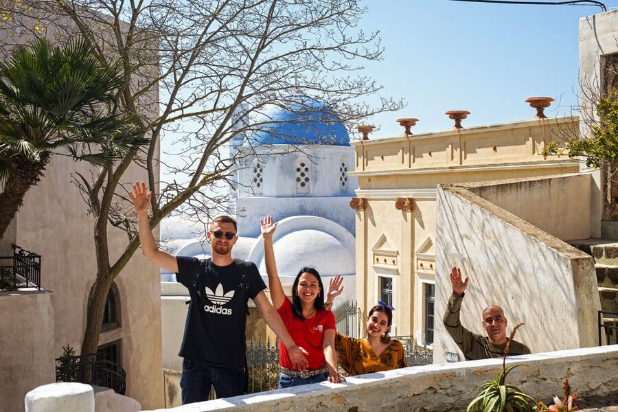 Santorini: Sunset Walking Tour with Local Food and Drinks - Ancient seafood and tapas at Onar Restaurant Bar