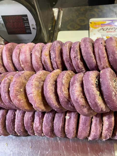 Sapa Night Market Experience – BBQ, Hotpot & Black Chicken - What the guide adds at the market