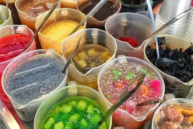 Scooter tour and street food around Buon Ma Thuot city. - Vietnamese Che and coffee from 8 to 9 pm