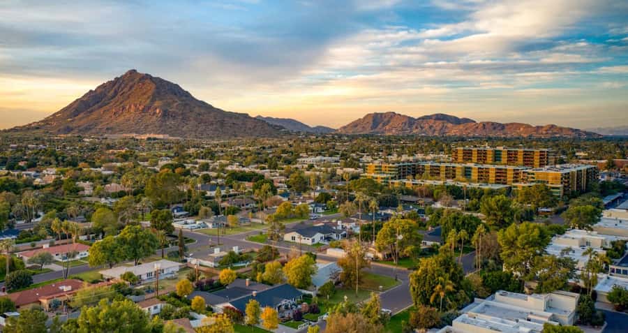 Scottsdale: Food Walking Tour - Starting at the Little Red School House