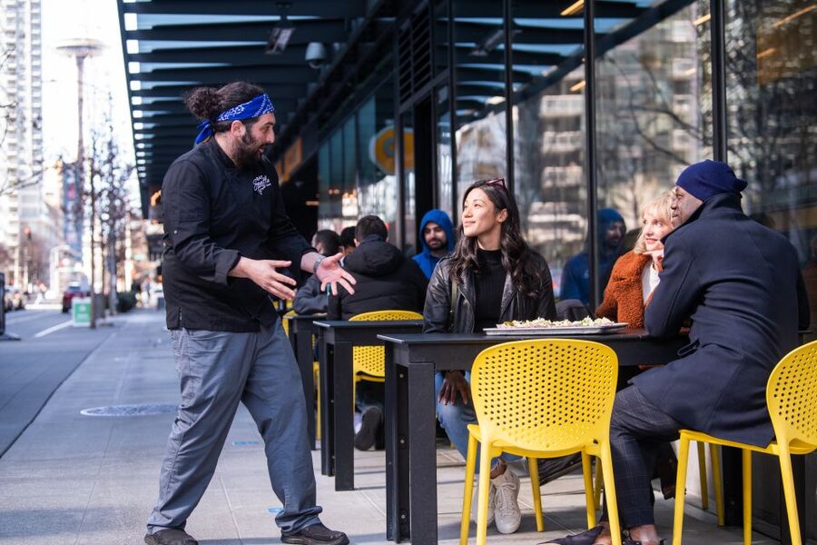Seattle: Street Food Guided Walking Tour of South Lake Union - Rachel’s Ginger Beer brings a drink into the route