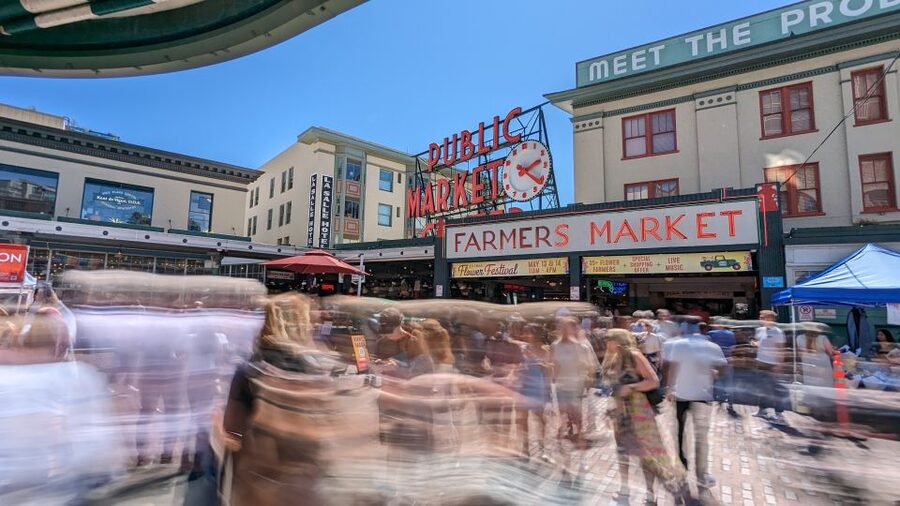 Seattle: Taste Pike Place Market's Flavors - The first tastings help you get your bearings