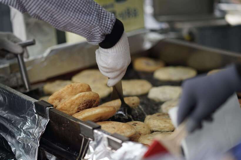 Seoul: Guided Street Food Tour at Namdaemun Market - Who should book this Namdaemun food walk?
