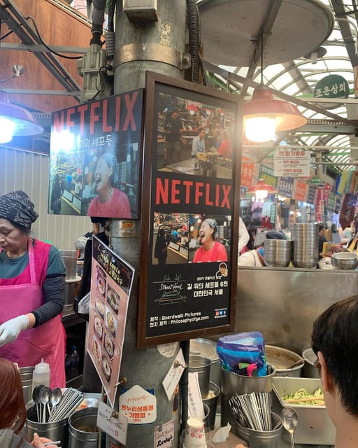 Seoul Gwangjang Market Foody Walking Tour - Cheonggyecheon Stream: a 15-minute pause