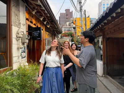 Seoul: Jongno 3-Ga and Ikseon-Dong Tour with Street Food
