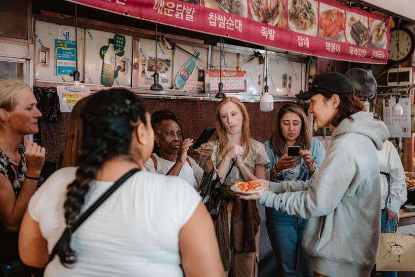 Seoul: Night Market Food Tour with Local Guide - Key points at a glance