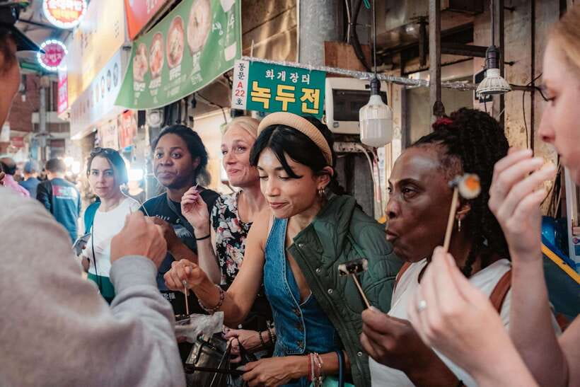 Seoul: Night Market Food Tour with Local Guide - Why Gwangjang Market works so well for a first food tour