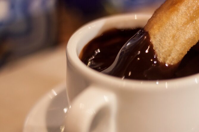 Seville Food Tour: Vermut, Churros & 10+ Tasty Local Dishes - The drinks package and one important booking detail