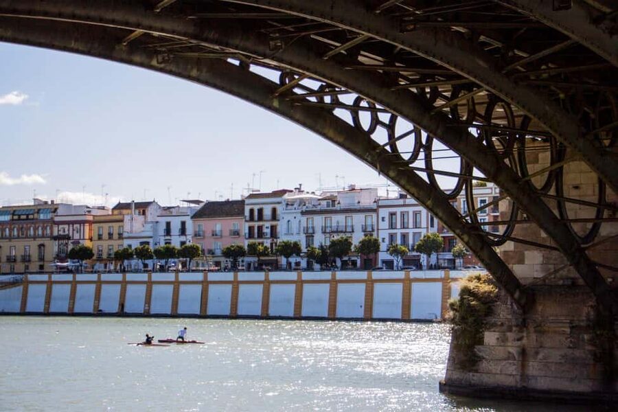 Seville: Food Tour with 10 Tastings of Tapas, Ham, Churros - Churros, hot chocolate, and the secret dish