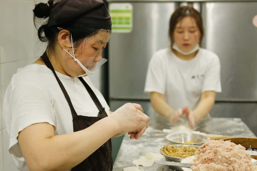 Shanghai: 3-Hour Local Food Tasting Tour - Who should book this Shanghai food tour?
