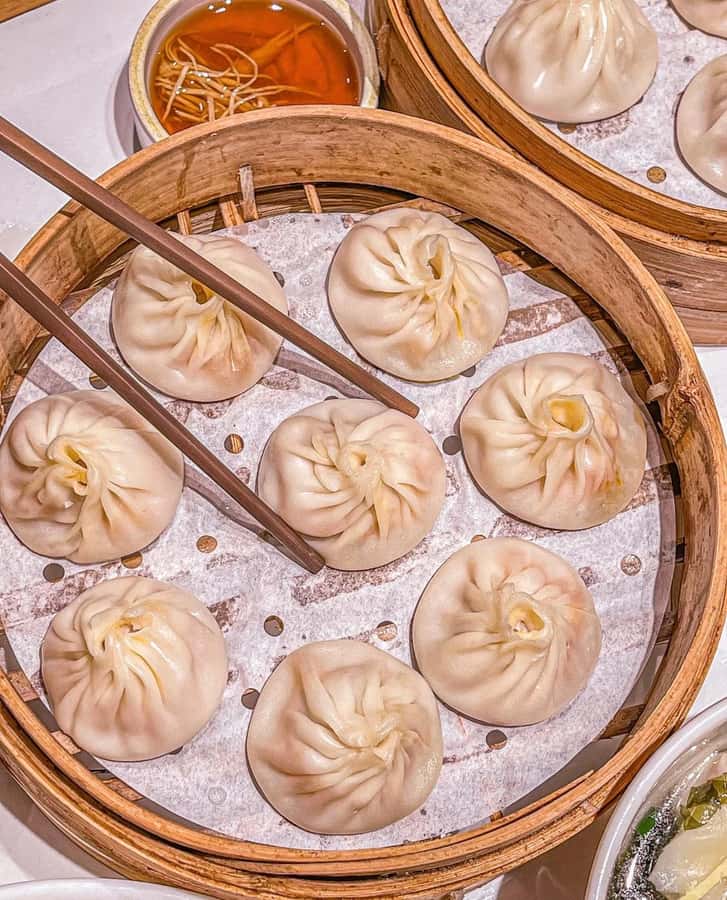 Shanghai Local Food Taste in former French Concession - Walking the Xuhui Hengfu Historic District