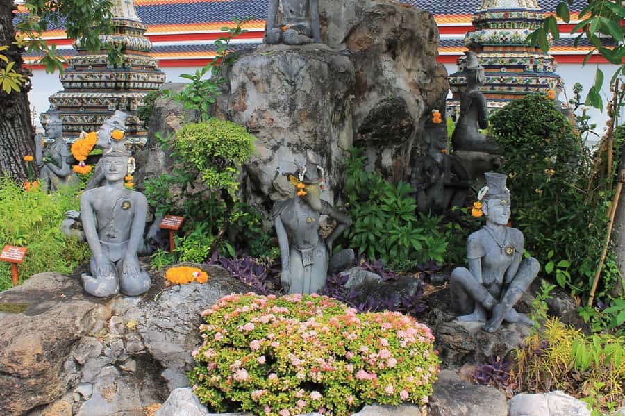 Shared Tour: Wat Pho, Wat Traimit and Wat Benchamabophit - Wat Benchamabophit and its marble details