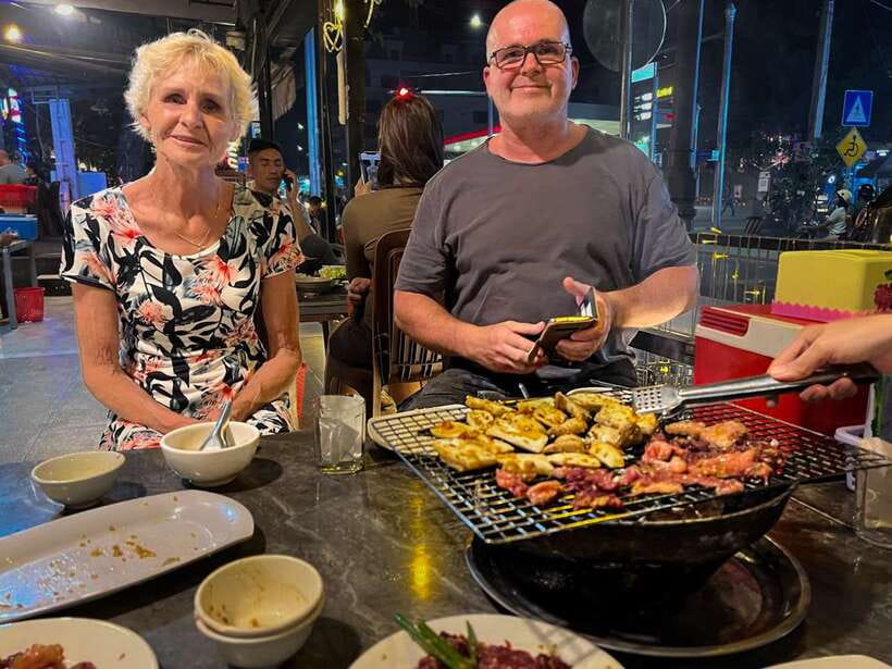 Siem Reap: Cambodia local street foods and local guide - Reading Psar Char with a local guide
